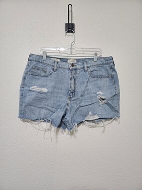 Universal Thread Light Wash Distressed Denim Shorts